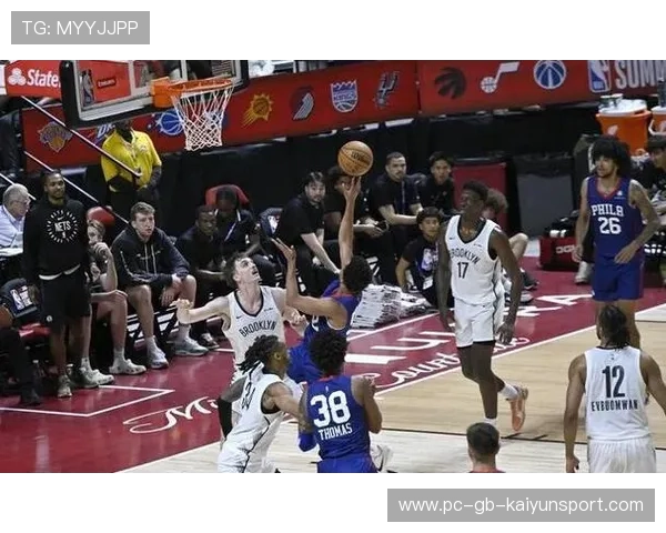 快船队目标高远,季后赛在望,快船队新阵容 快船队目标高远,季后赛在望,快船队新阵容