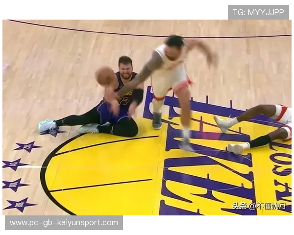 NBA三分雨爆炸来袭！一节七球让对手怀疑人生