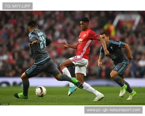 曼联反击套路奏效，拉什福德高速插上完成致命打击