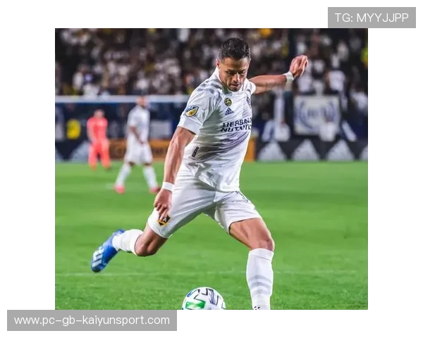 MLS洛杉矶银河前场节奏极快,对方防线随时被撕开